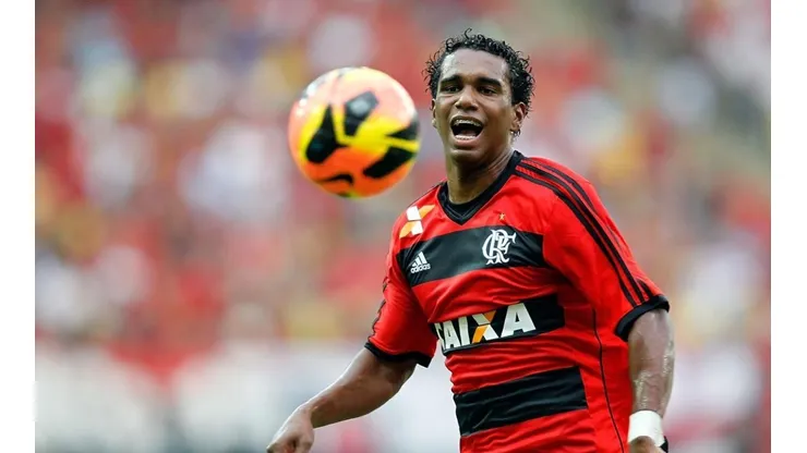 Volante está sem clube atualmente — Foto: Getty Images