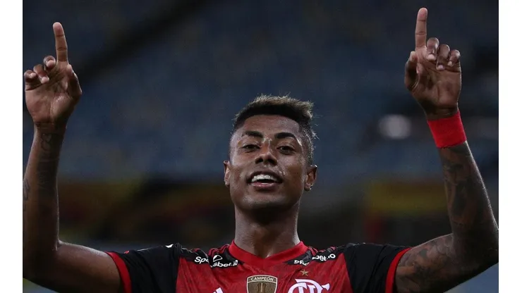 Flamengo x Coritiba se enfrentam neste sábado (21), às 19h00, no Maracanã - (Getty Images)