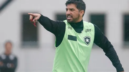“Chegamos há uma semana, vai haver mudanças”; Emiliano Díaz afirma confiança no Botafogo