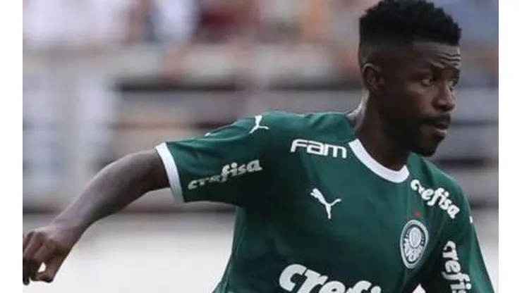Abel pode promover 3 zagueiros contra o Goiás e manter Ramires no banco;