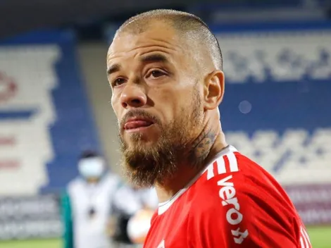 América-MG entra na onda do Grêmio e alfineta D'Alessandro após eliminação