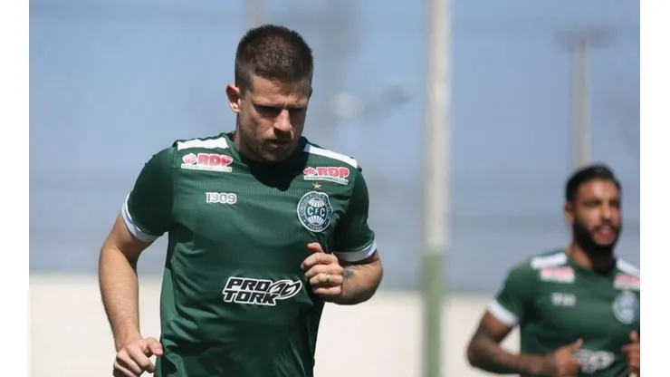 Galdezani deve ser novidade. Coritiba/Divulgação