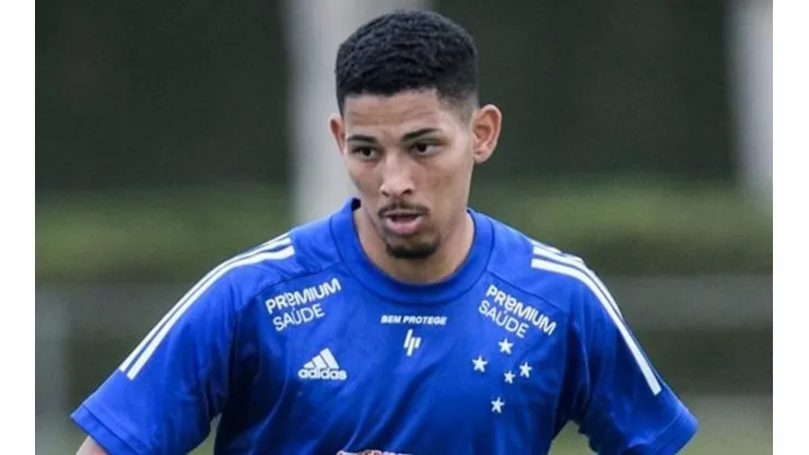 Advertência a Zé Eduardo causa tumulto nos bastidores do Cruzeiro