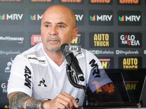 Festa e aglomeração promovida pela diretoria pode ter causado surto de Covid no Galo