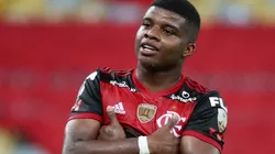 Lincoln vai à festa na véspera de Copa do Brasil e revolta Nação