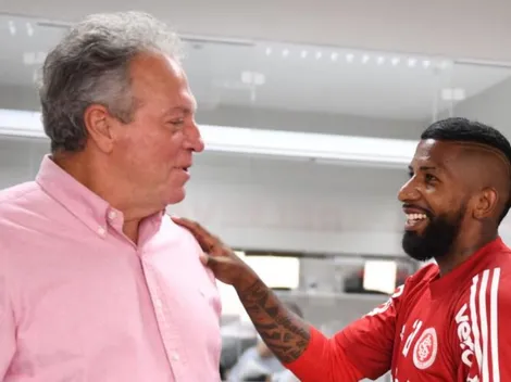 Abel ousa em escalação e promove Rodinei ao time titular