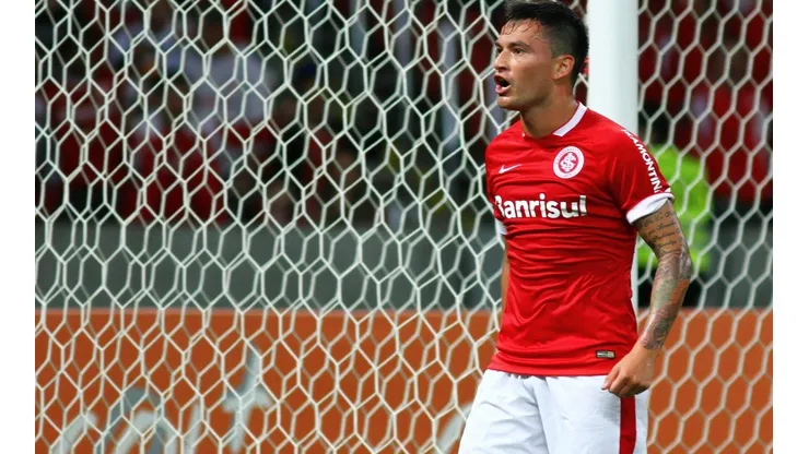 Inter tentou a contratação de Aránguiz e mais quatro jogadores até o fechamento da janela