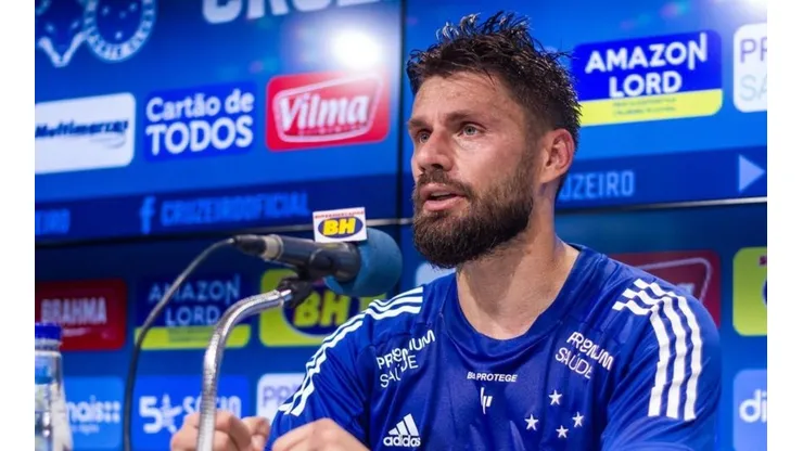Chamado de louco, Sobis assume missão: "Vou viver o Cruzeiro 24h por dia"; atacante vê maior desafio da carreira por volta à Série A
