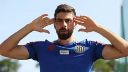 Luan Peres faz uma ótima temporada no Peixe — Foto: Pedro Ernesto Guerra Azevedo/Santos FC