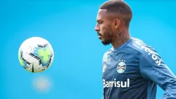 Zagueiro foi substituído no início da última partida - Foto: Lucas Uebel/Grêmio.