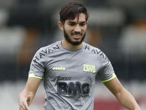 Andrey alcança marca pelo Vasco e 'adia' saída