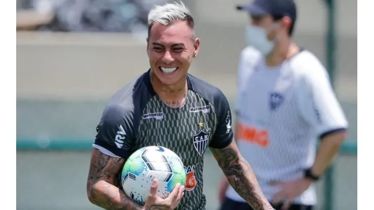 Vargas 'rouba a cena' no Atlético e já empolga companheiros