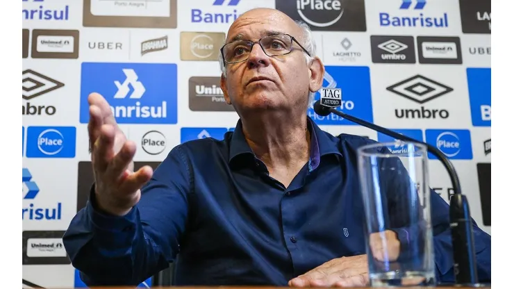 Romildo acertou questão contratual envolvendo a dupla - Foto: Lucas Uebel/Grêmio.