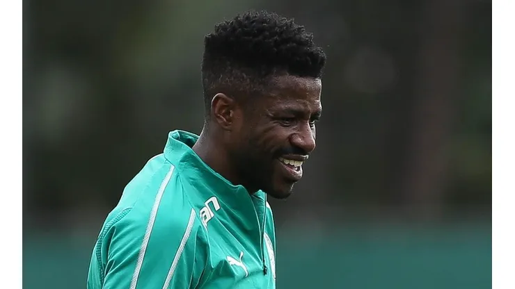 Presidente da Mancha Verde dedura Ramires na balada e revolta torcida do Palmeiras