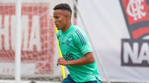 Lázaro durante treino no Ninho do Urubu — Foto: Alexandre Vidal / Flamengo