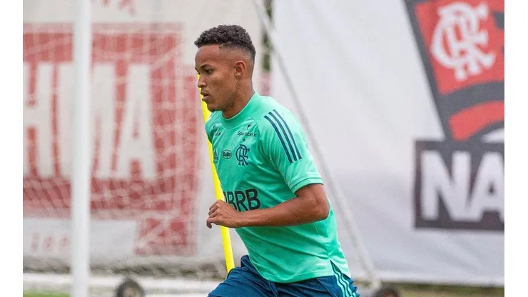 Lázaro durante treino no Ninho do Urubu — Foto: Alexandre Vidal / Flamengo