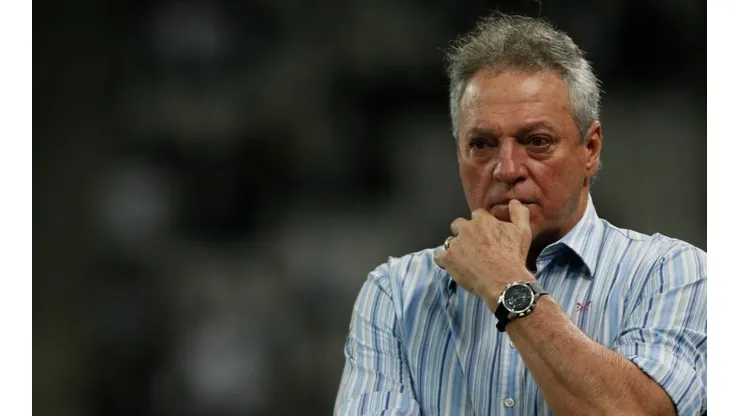 "Mal conhecia o nome dos jogadores”: Abel causa ira da torcida do Inter após novo revés