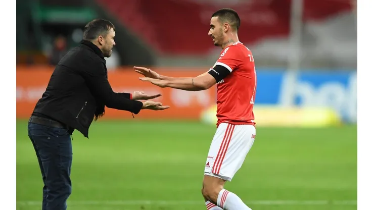 Galhardo desabafa e fala sobre saída de Coudet do Inter