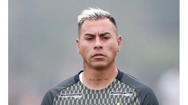 Vargas no treino do Galo — Foto: Bruno Cantini / Agência Galo / Atlético