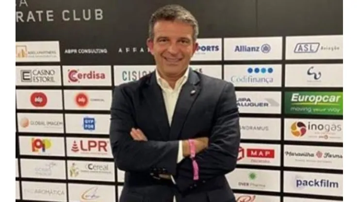 Leven Siano anunciou a permanência de Benitez. Divulgação