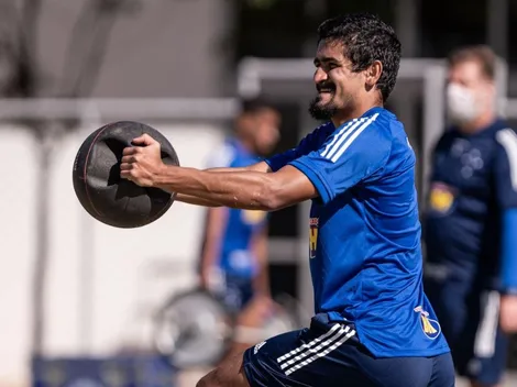 Insatisfeito com o empate do Cruzeiro, Ramon comemora dias livres para treinar