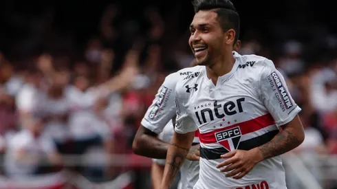 Petros em ação pelo São Paulo — Foto: Getty Images