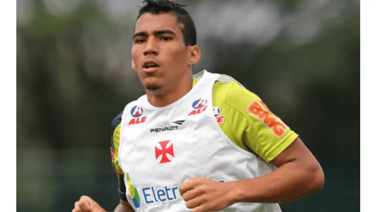 Mesmo em alta na Europa, Allan não esquece o Vasco