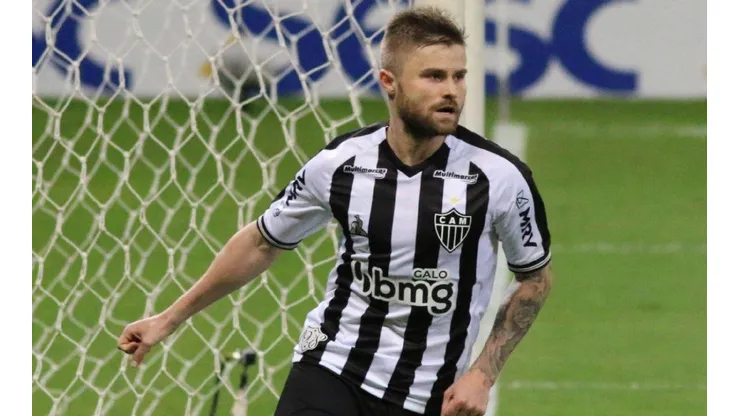 Sasha lamenta desfalques no Atlético, mas confia na força do elenco para vencer o Corinthians