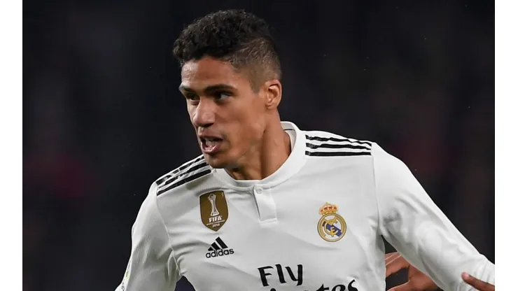 Sem papas na língua, empresário de Benzema detona Varane