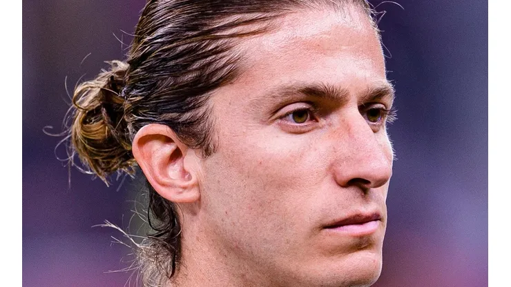 Filipe Luís tem lesão na coxa e Ceni amarga mais um desfalque
