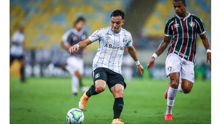 Pepê sentiu dores e foi substituído no intervalo - Foto: Lucas Uebel/Grêmio.
