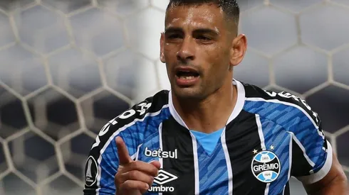 Renovação de Diego Souza chama a atenção pelo contrato no Grêmio