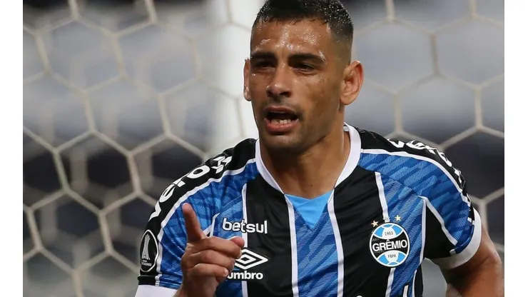 Renovação de Diego Souza chama a atenção pelo contrato no Grêmio