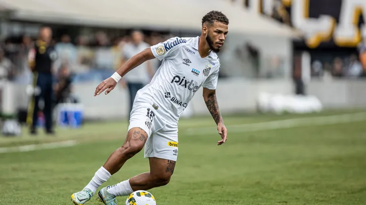 Lateral foi emprestado no meio de 2023