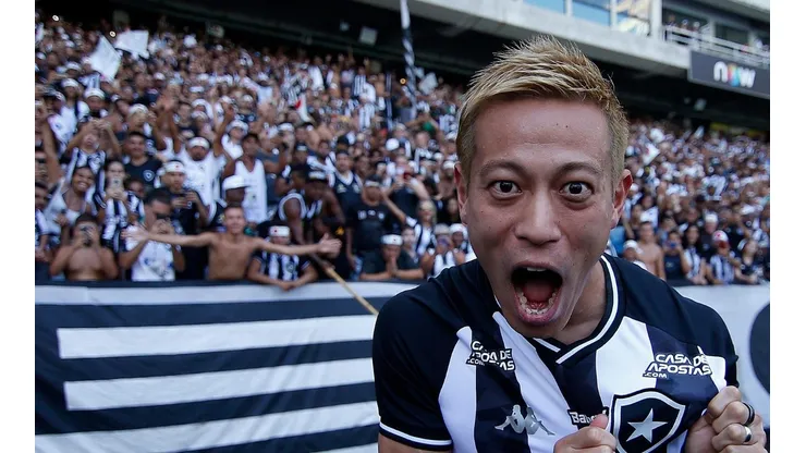 Honda surpreende torcedores e publica carta se declarando ao Botafogo