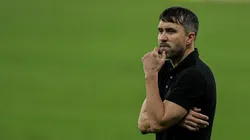 Jornalista da Band dedura histórico de reclamações de Coudet sobre elenco curto