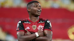 Centroavante vem bem com Dome — Foto: Getty Images