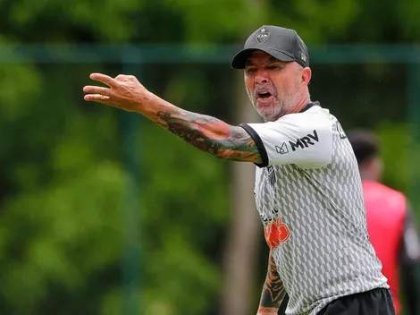 Defensor pode ser barrado por Sampaoli no Atlético