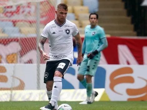 Em briga na web, Forster revela salários atrasados no Botafogo