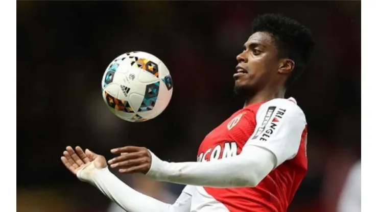 Jemerson exalta o Corinthians em sua chegada a São Paulo