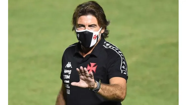 A pedido de Sá Pinto, Vasco formaliza proposta para atacante colombiano