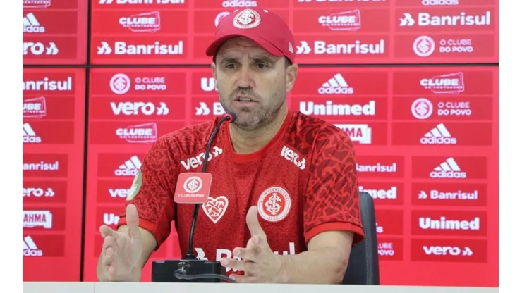 Coudet projeta rodízio no Inter: "Vamos tratar de poupar jogadores"