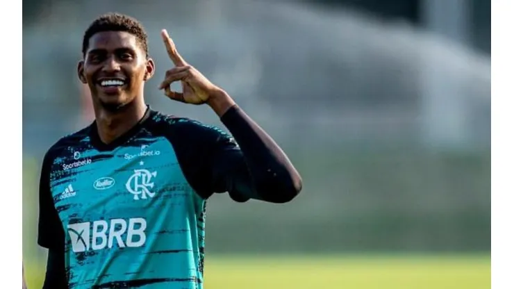 Carrão de R$ 400 mil dá o que falar e Hugo Souza ganha a Nação com explicação