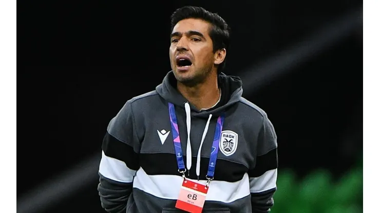 Sob forte expectativa palmeirense, Abel Ferreira é elevado por brasileiros do PAOK, da Grécia; estilo ofensivo do treinador é lembrado