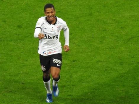 Com gol de Davó, Corinthians vence o Inter na Neo Química Arena e respira no Brasileirão