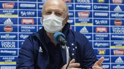 Felipão 'dá dura' por atuação em vitória e confirma dois reforços vindos do Santos