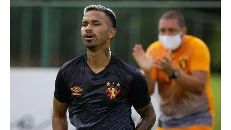 Marquinho deve ser titular contra o Athletico. Foto: Divulgação