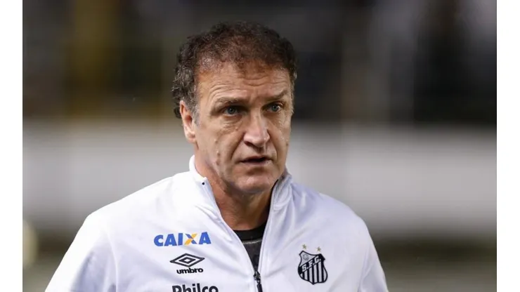 CRB faz proposta para meio-campista esquecido por Cuca