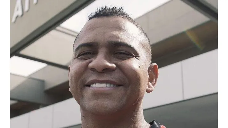 Walter recebe apoio e torcida do Athletico pede novo esquema na equipe titular