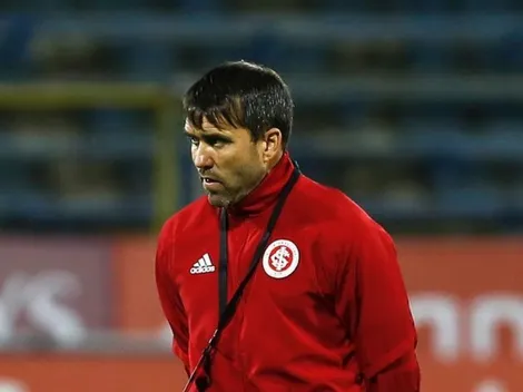 Coudet breca empolgação e vê dificuldade na chegada de reforços